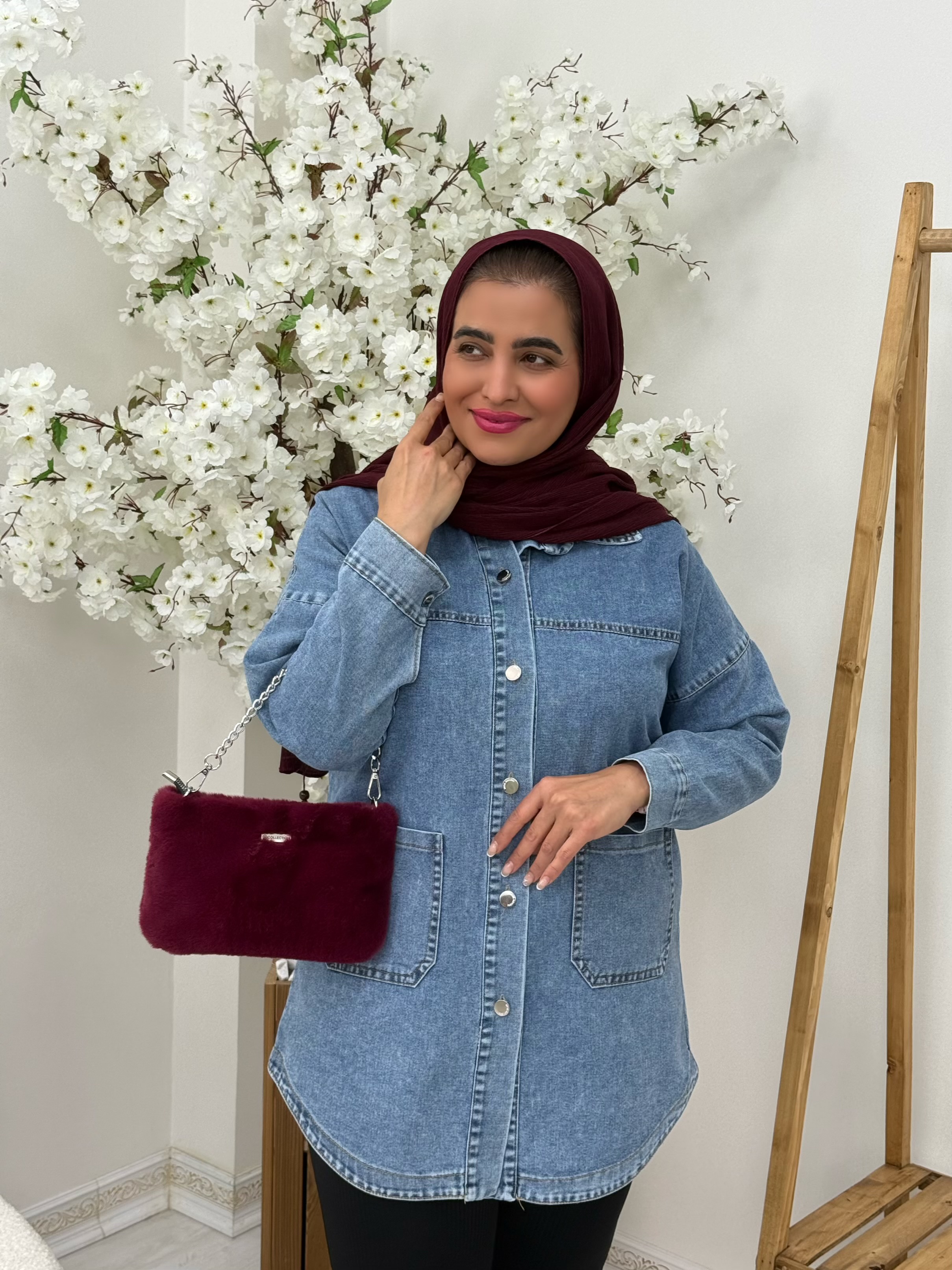 مانتو جین کارا