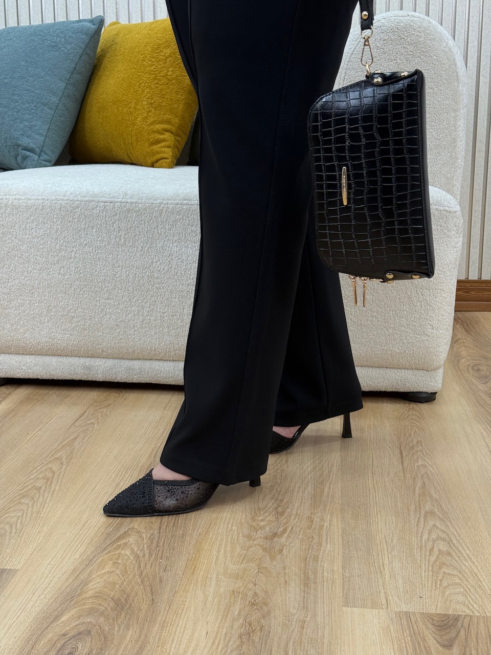 شلوار پیروز