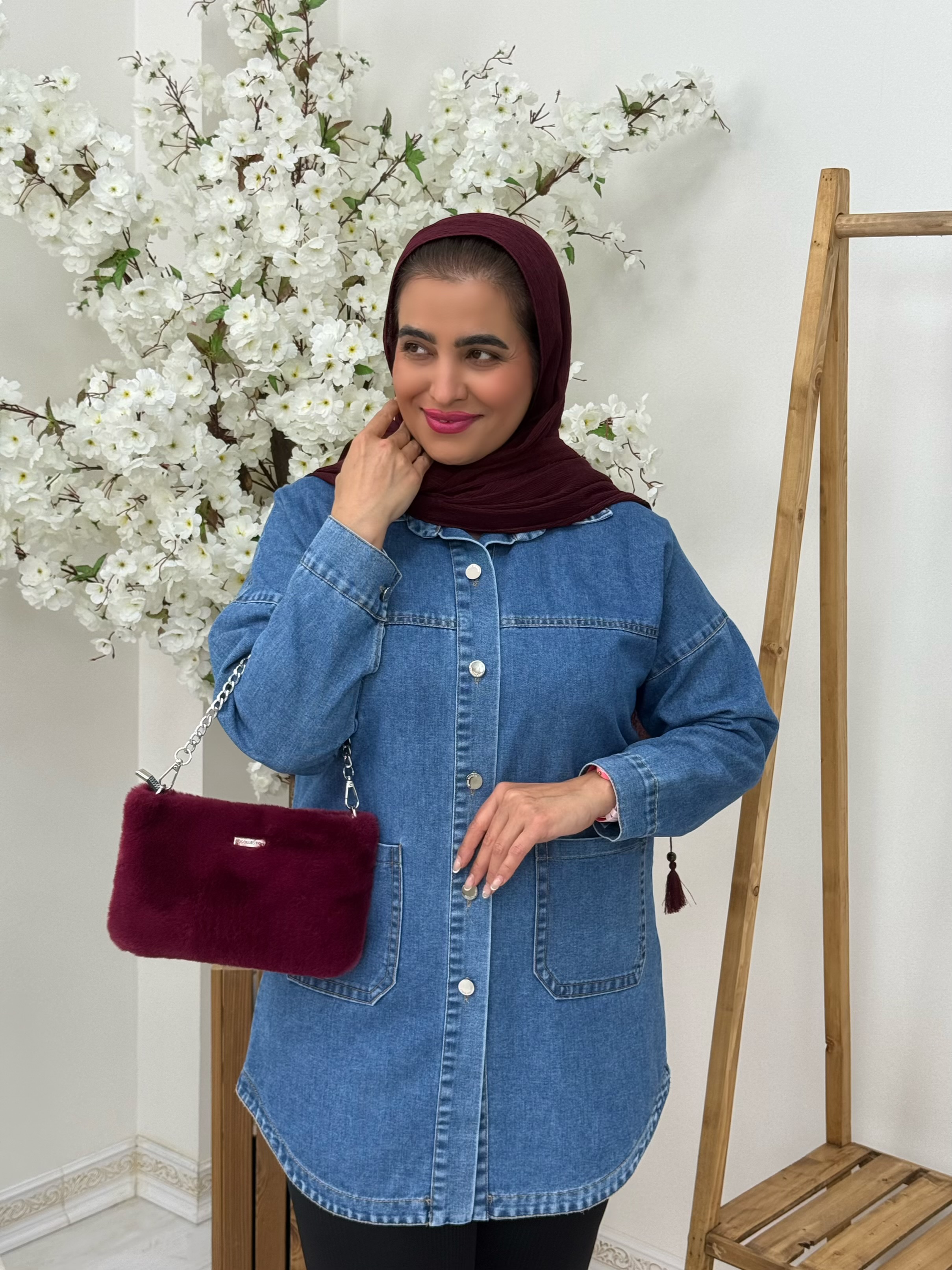 مانتو جین کارا