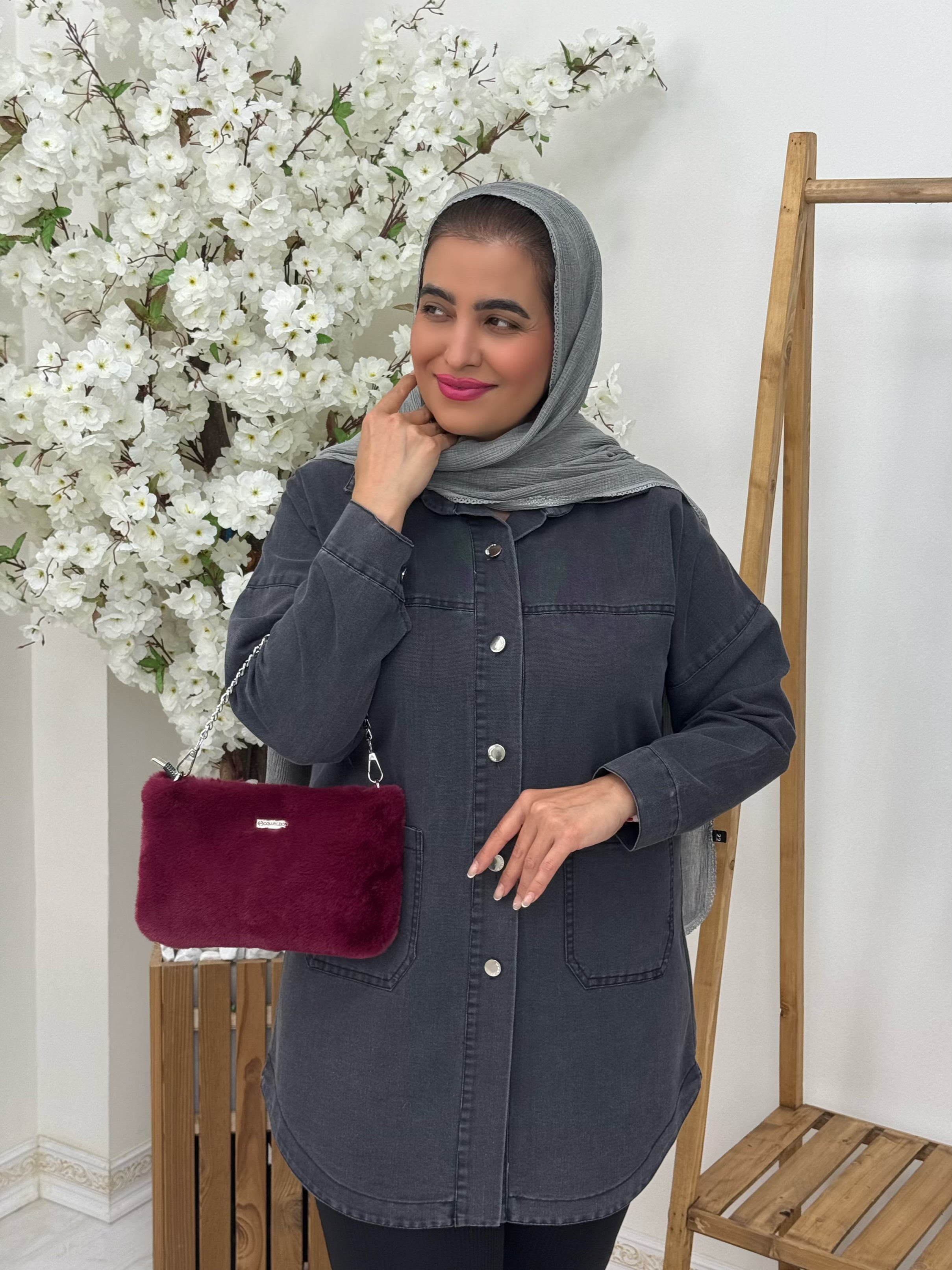 مانتو جین کارا