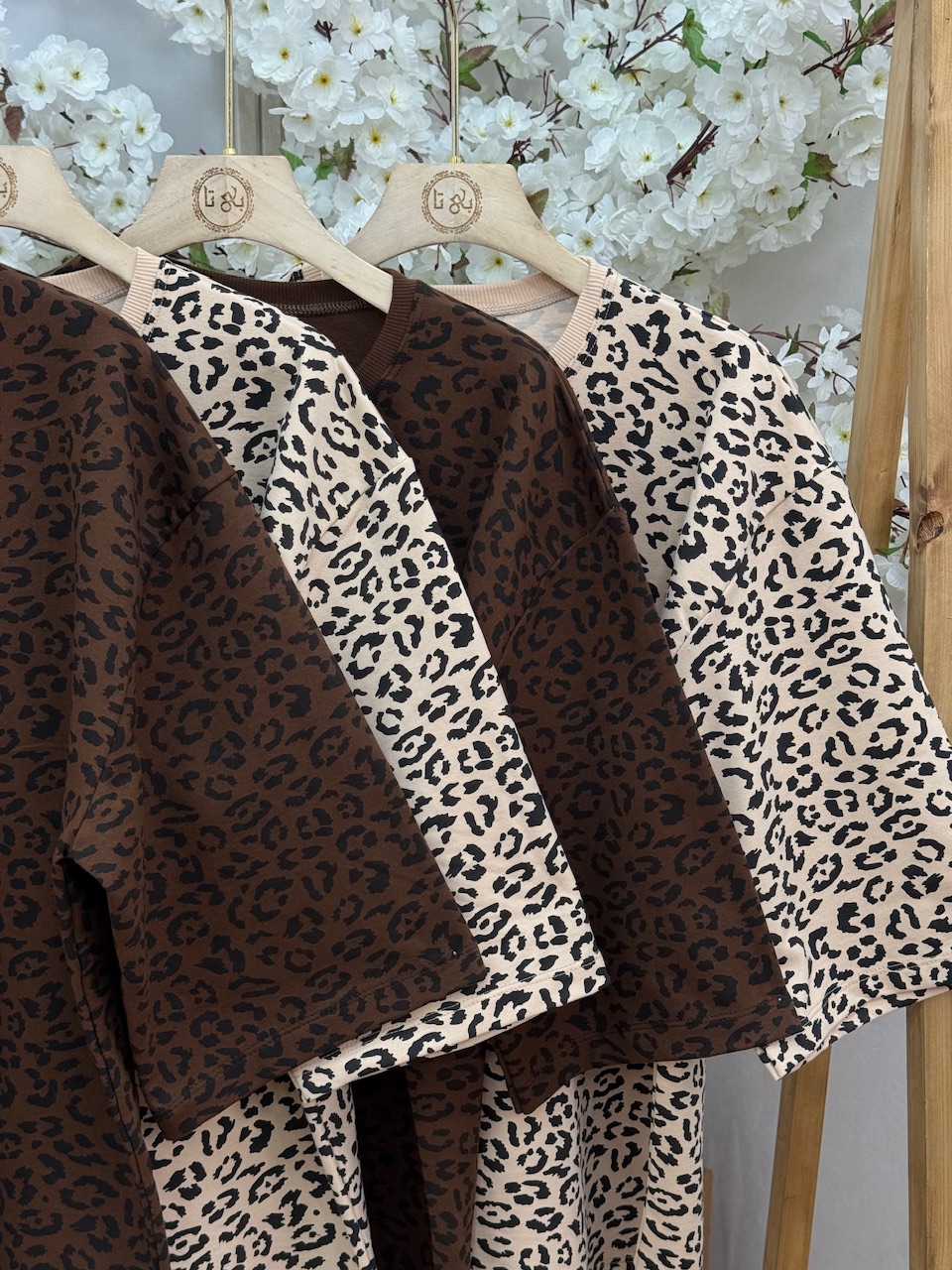 تیشرت شادلی