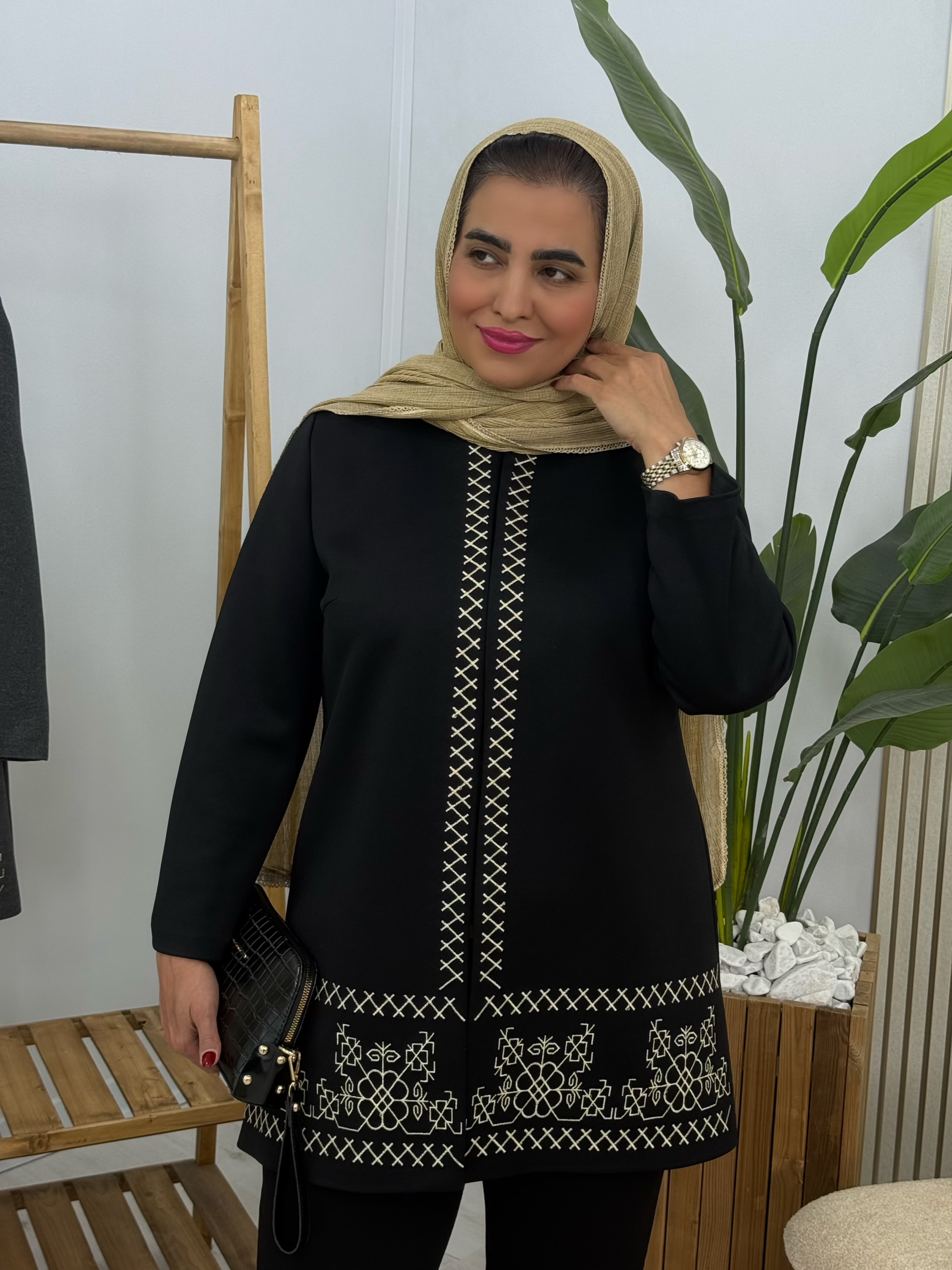 مانتو پاییزه رادان