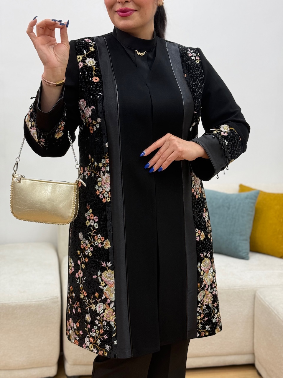 مانتو کتی مجلسی چیکا