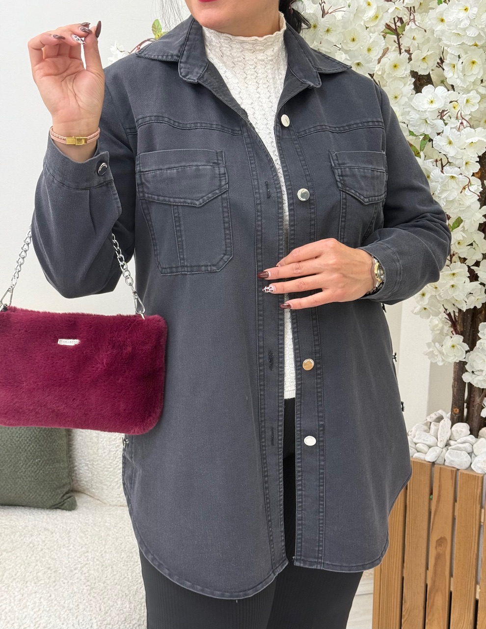 مانتو جین یاناز