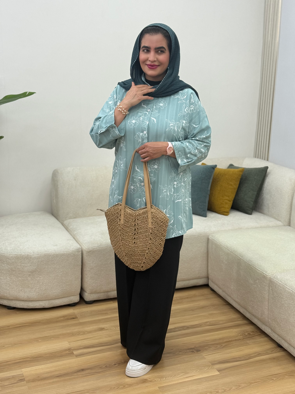 مانتو بهارین