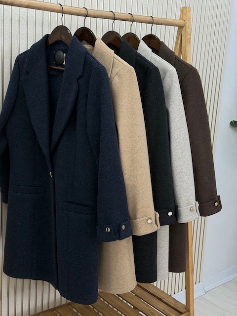 پالتو کتی رها